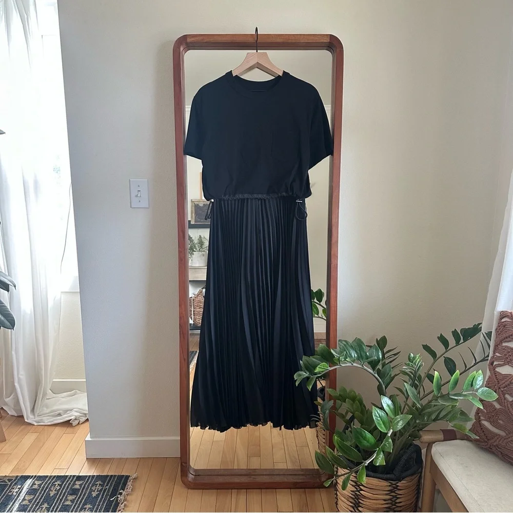 SACAI Satin Pleated T-Shirt Dress Black Women 4 Crewneck Short Sleeve Japan Midi - Picture 3 of 11